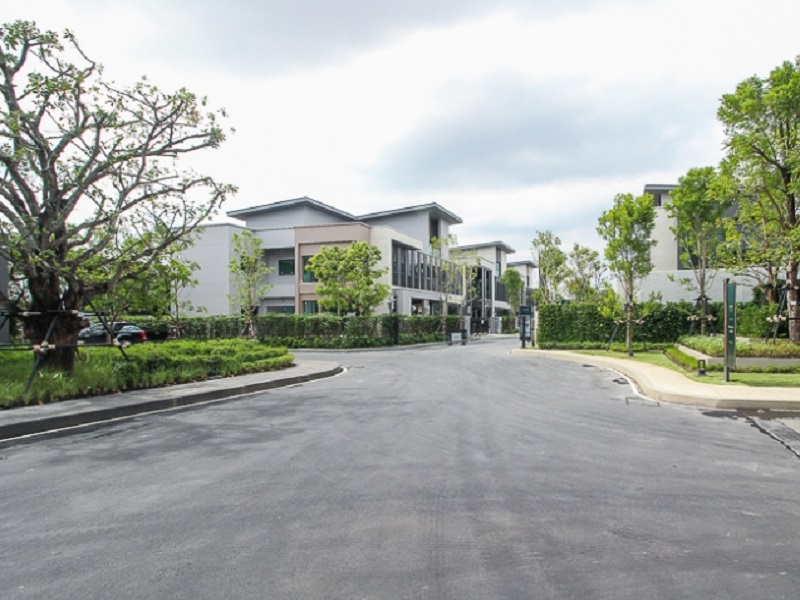 Grand-Bangkok-Boulevard-East-Rama-9