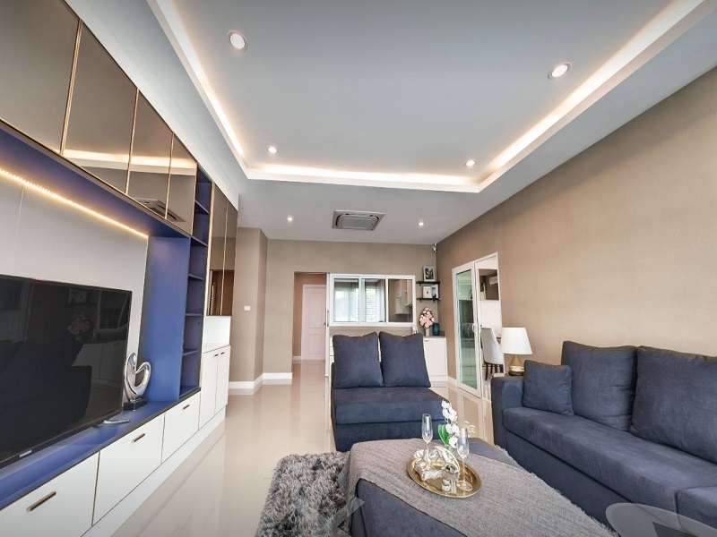 The-Extenso-Leabwaree