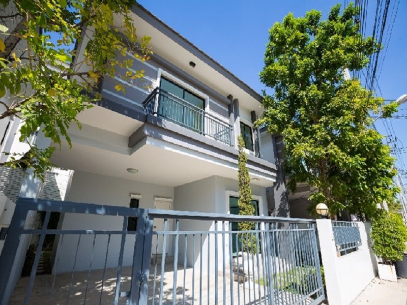 เฮ้าส์เดอะฮัมบูร์ก-รามอินทรา-รามคำแหง