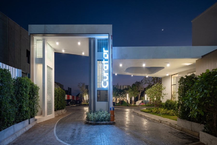 Curator-Rama-5-Ratchapruek