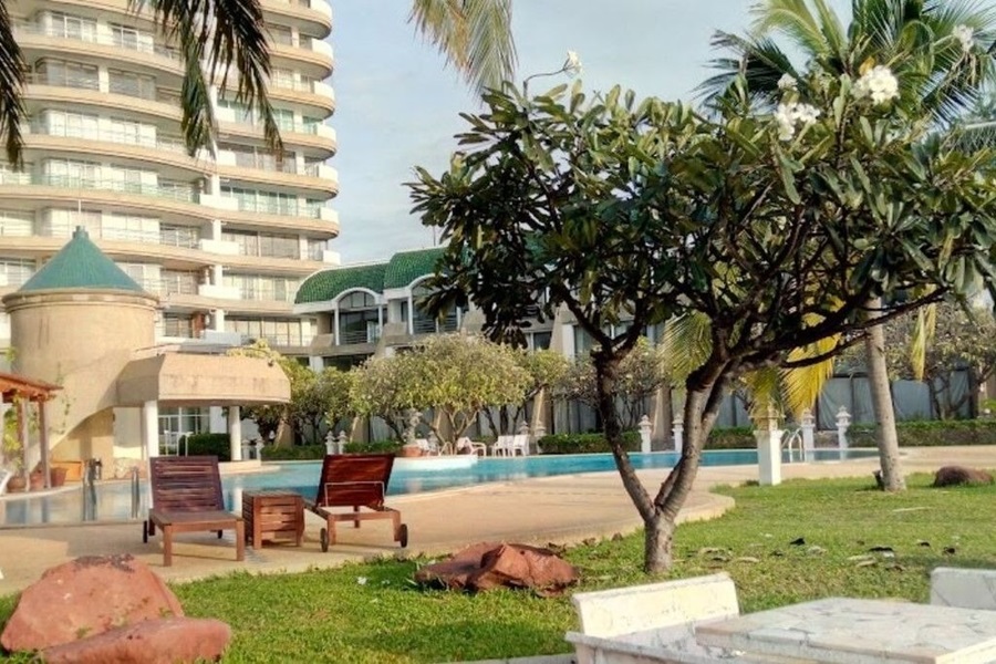 รอยัลบีช-คอนโด-หาดเจ้าสําราญ